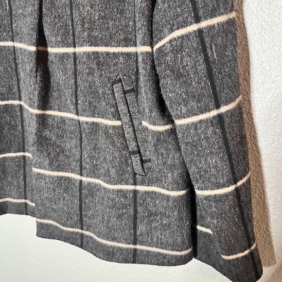 Zara Basic Wool Blend Plaid Pea Coat Size XS - Picture 4 of 11